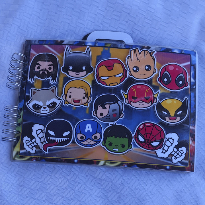 Universo Super Héroes - A4